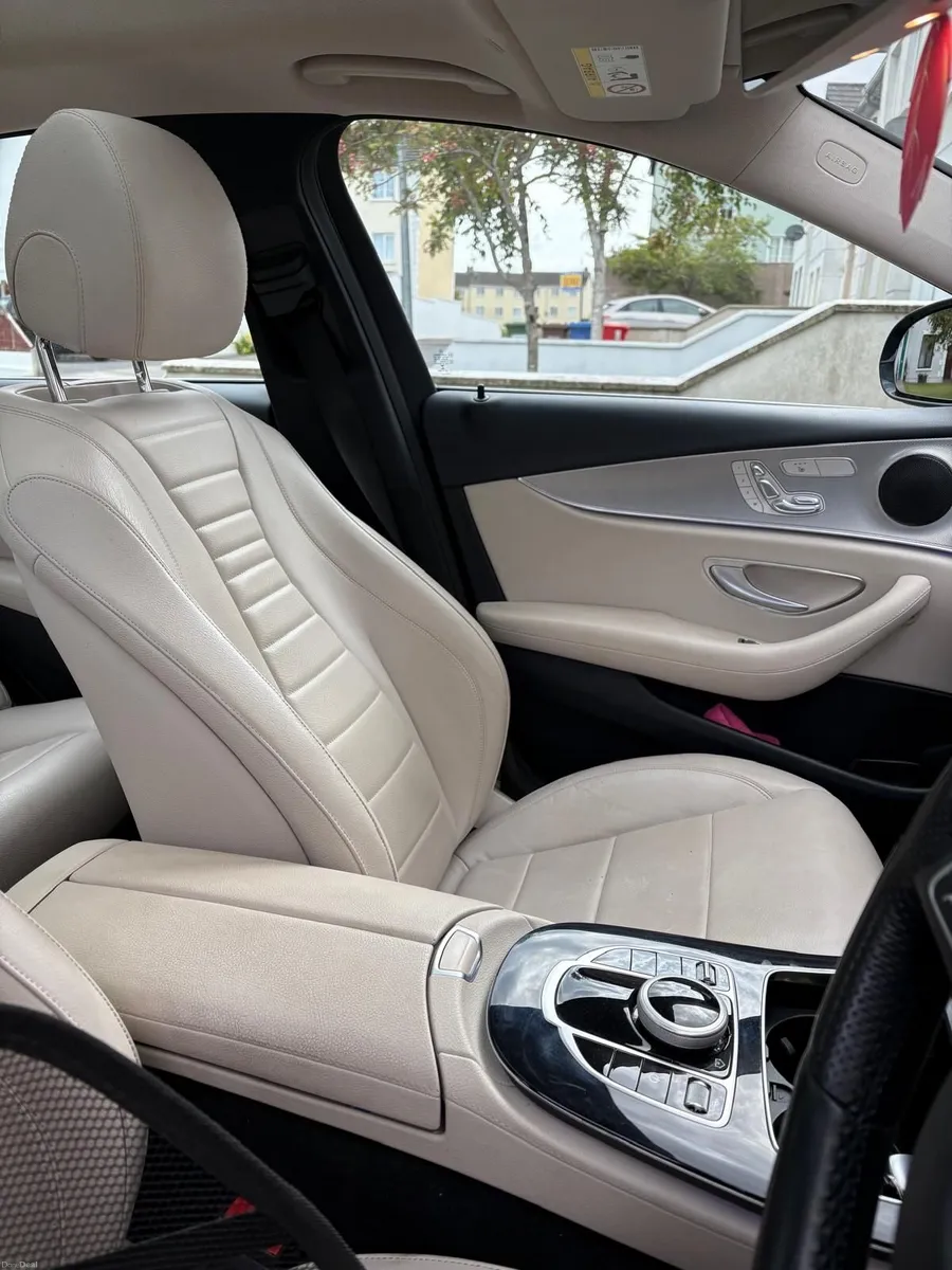 Mercedes-Benz E 2.0 Diesel | Panoramic Sunroof - Image 4