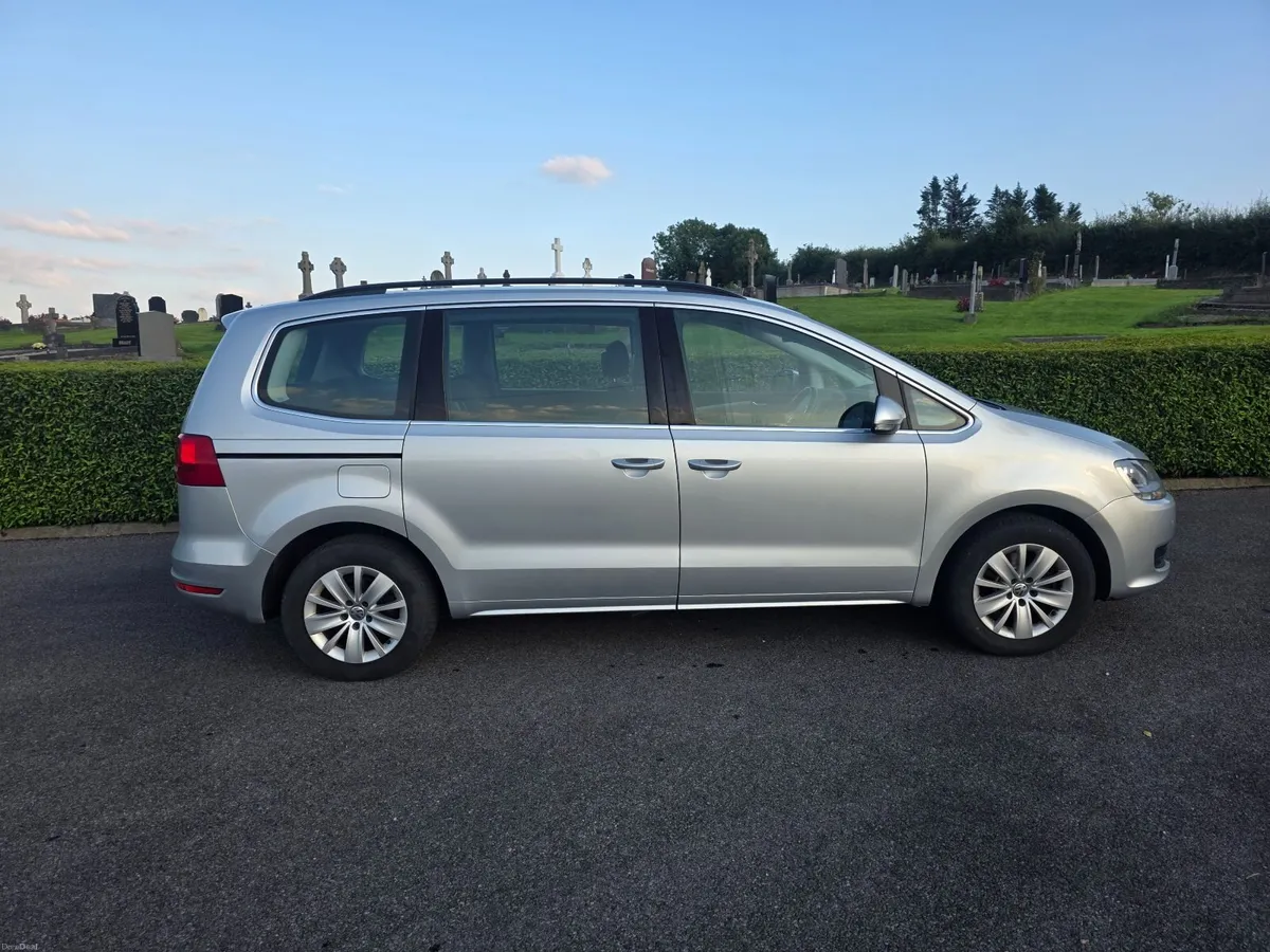 Volkswagen Sharan 2015 - Image 2