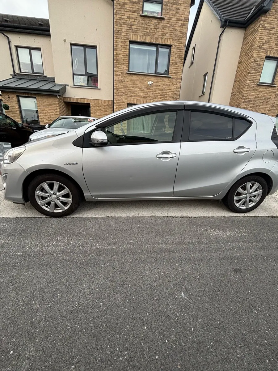 Toyota Aqua - Image 2