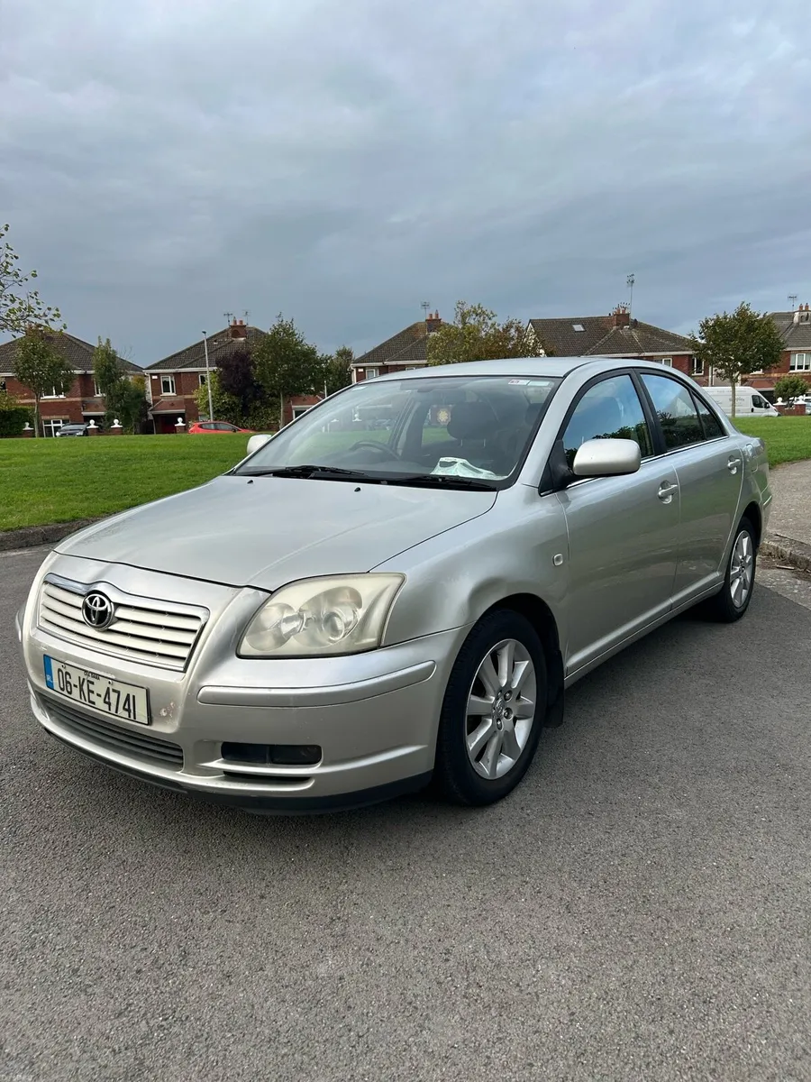 Toyota Avensis Automatic - Image 2