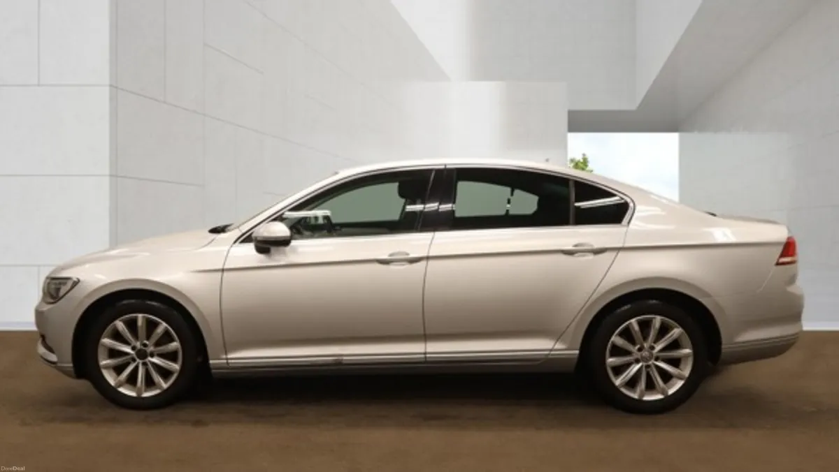 Volkswagen Passat Se business - Image 5