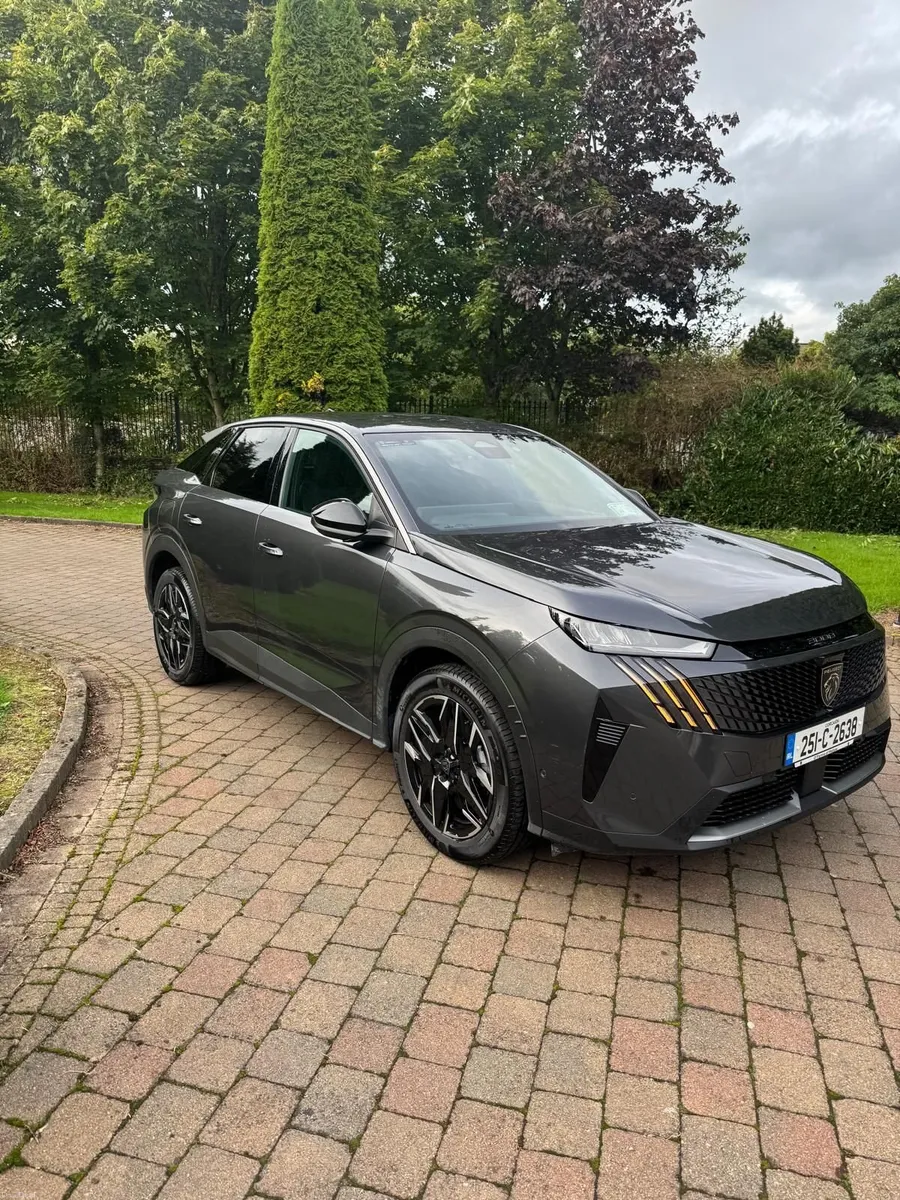 Peugeot 3008 Allure Hybrid 251 Low Miles - Image 6