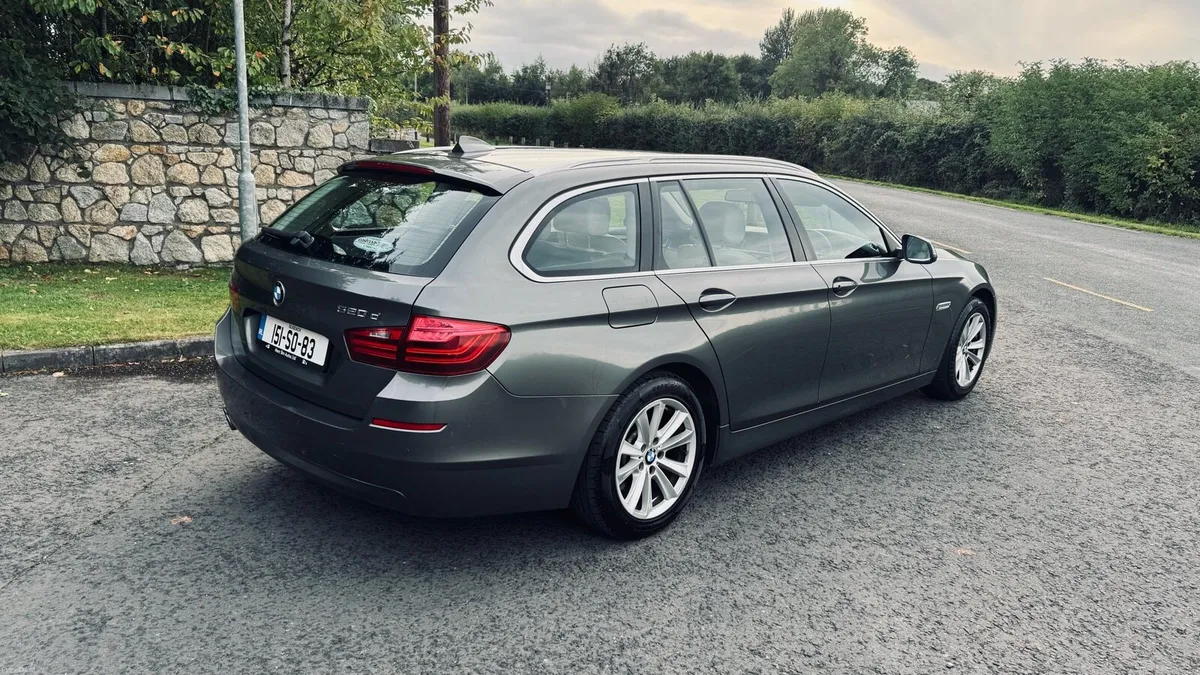 Bmw 520d Touring F11 2015 - Image 2