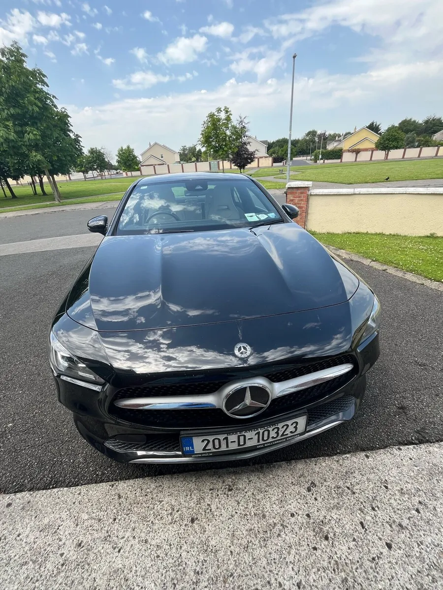 Mercedes Benz - Image 2