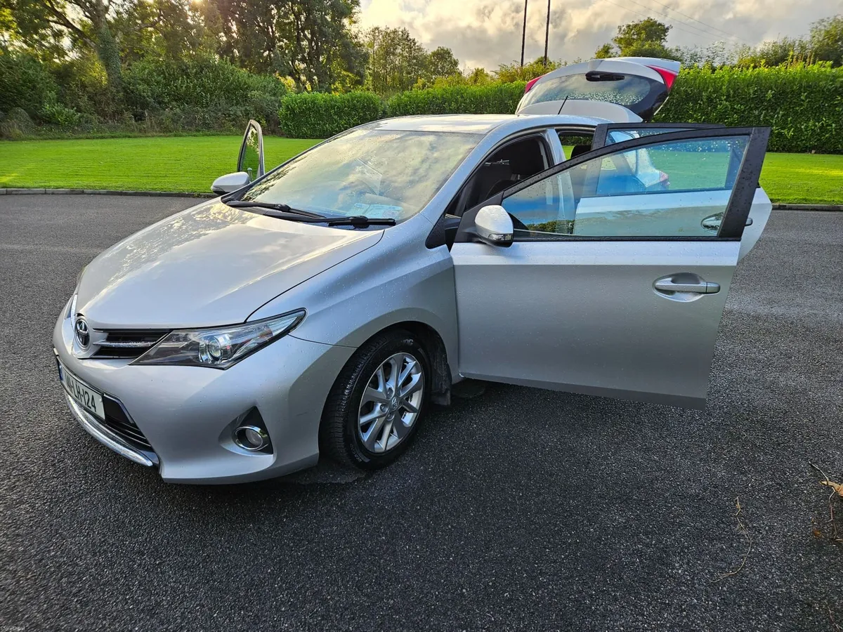 Toyota Auris 2014 - Image 6