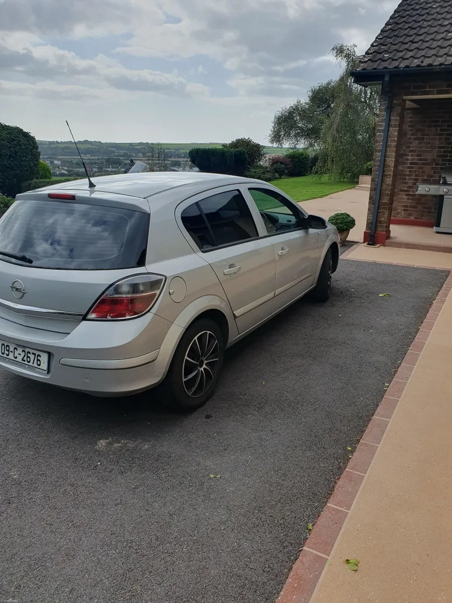 Opel Astra 2009 - Image 3
