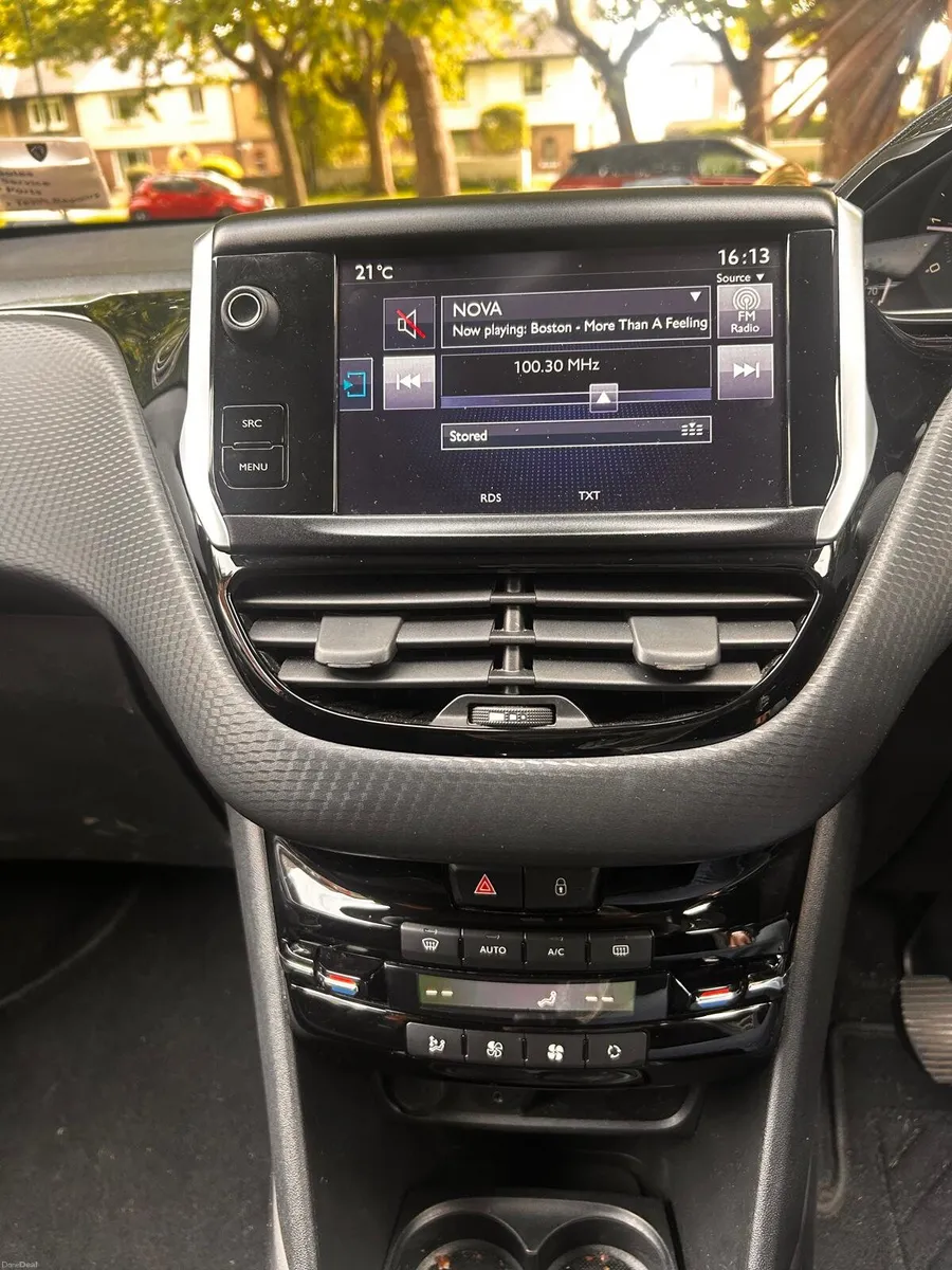 Peugeot 2008 - Image 4