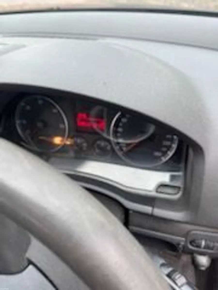 Volkswagen Golf 2004 - Image 1