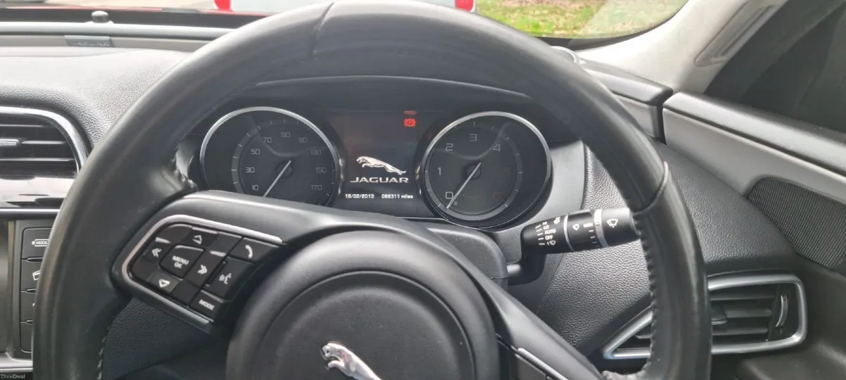 Jaguar XE 2016 - Image 3