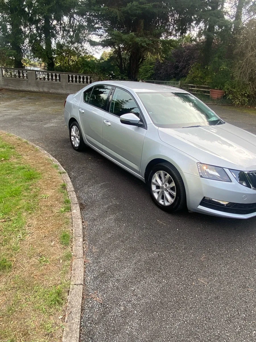 2018 SKODA OCTAVIA AMBITION DSG AUTO 82000Klms - Image 3