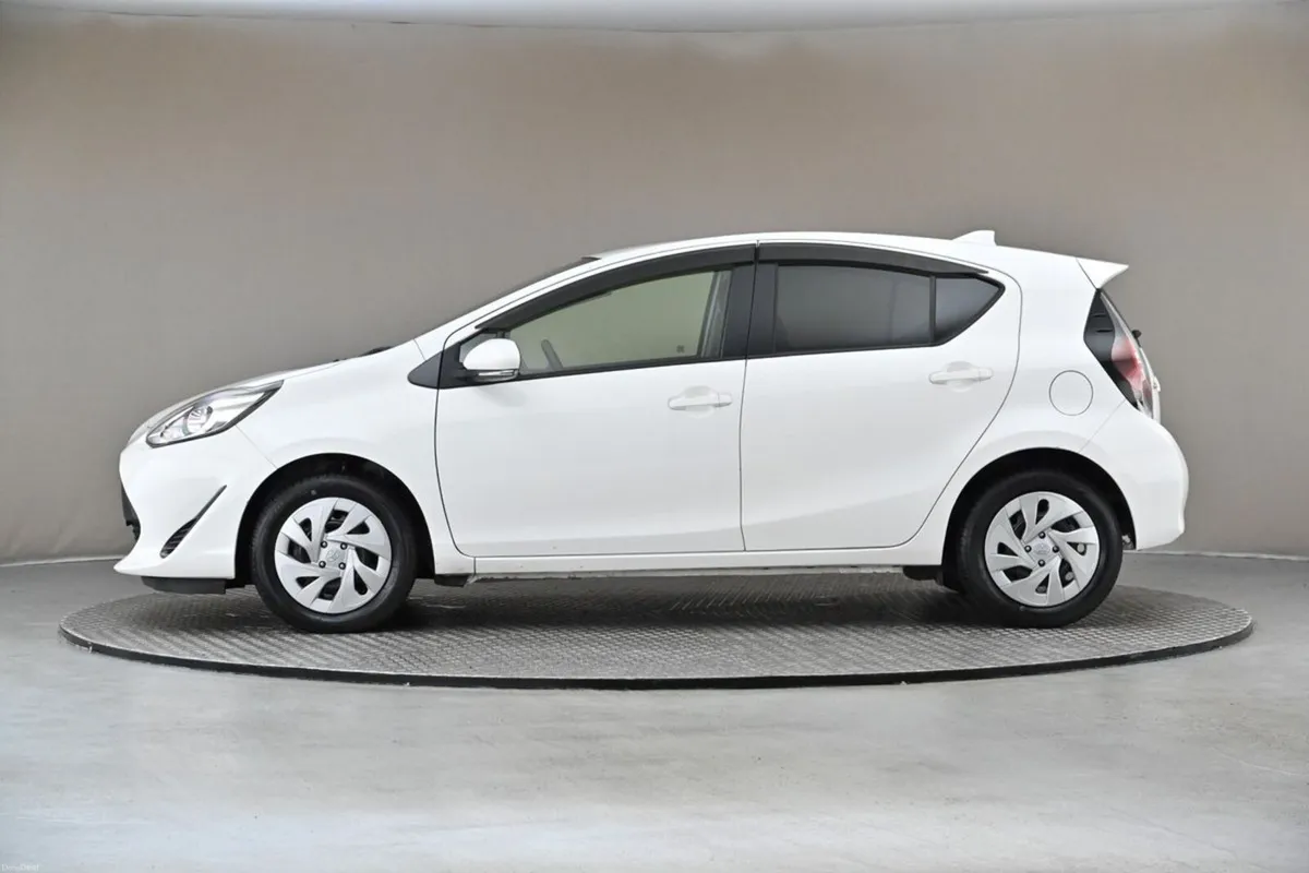 Toyota Aqua 1.5 VVT-i HYBRID **ANDROID CAR PLAYER* - Image 5