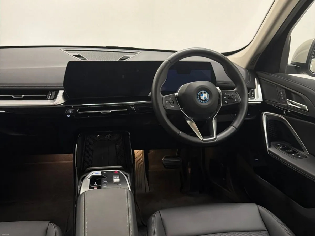 BMW iX1 eDrive20 xLine - Image 5