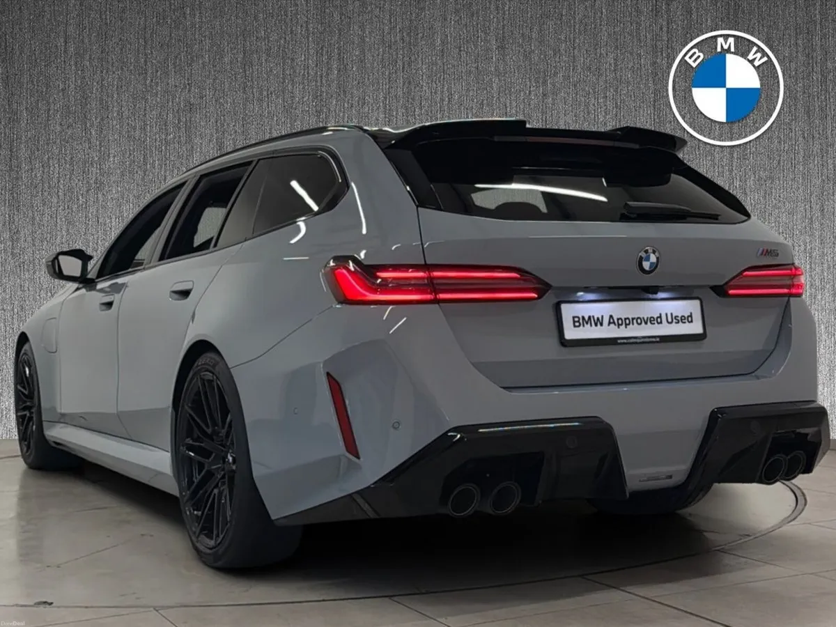 BMW M5 M5 Touring - Image 2