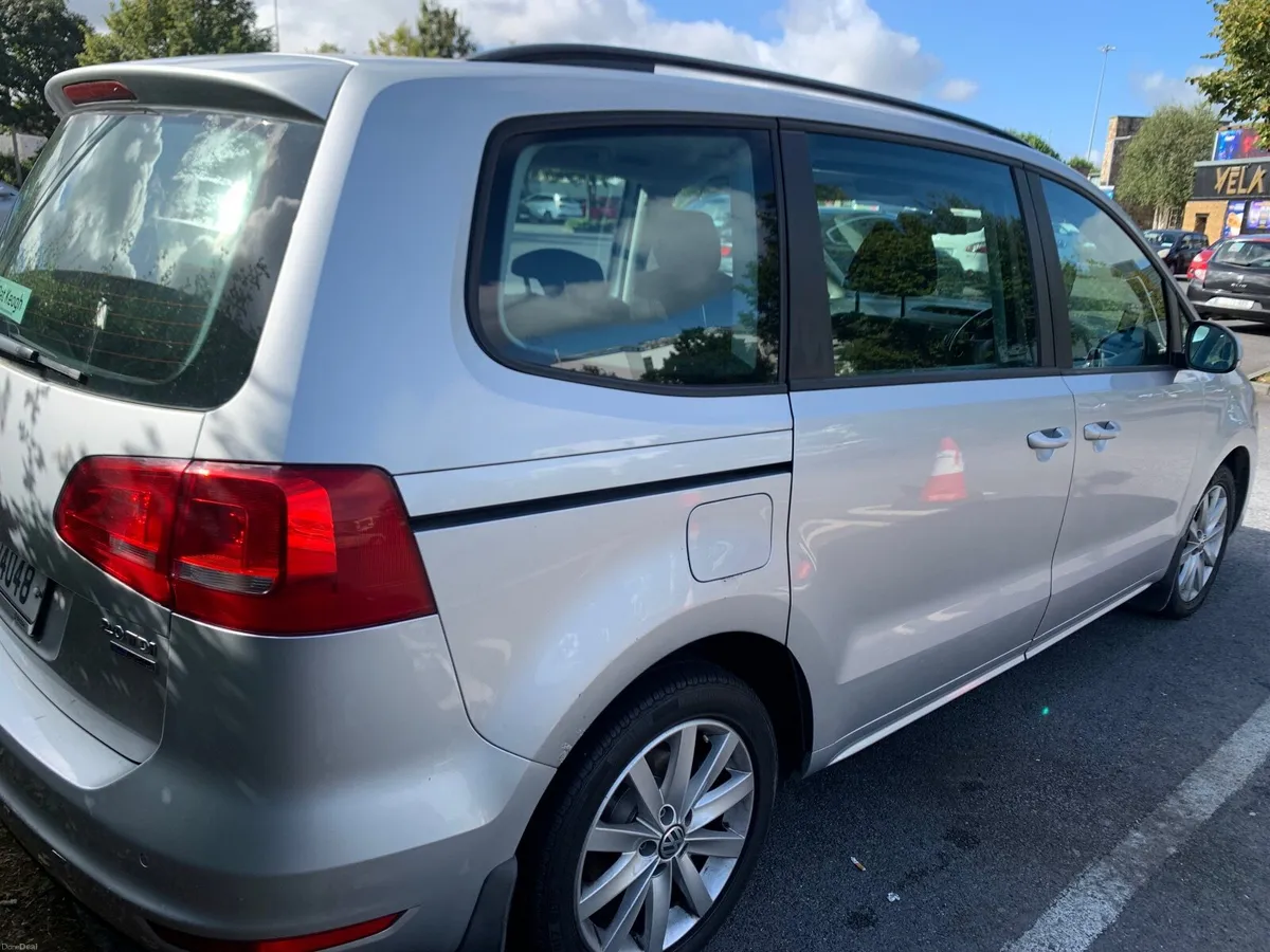 Volkswagen Sharan 2011 - Image 6