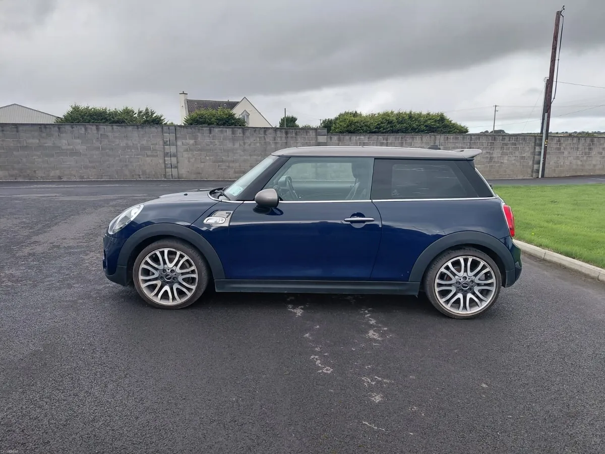 172 Mini Cooper SD (Seven Edition) - Image 3
