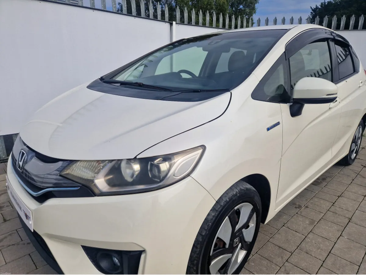 Honda Fit 1.5 PETROL HYBRID AUTO - Image 5