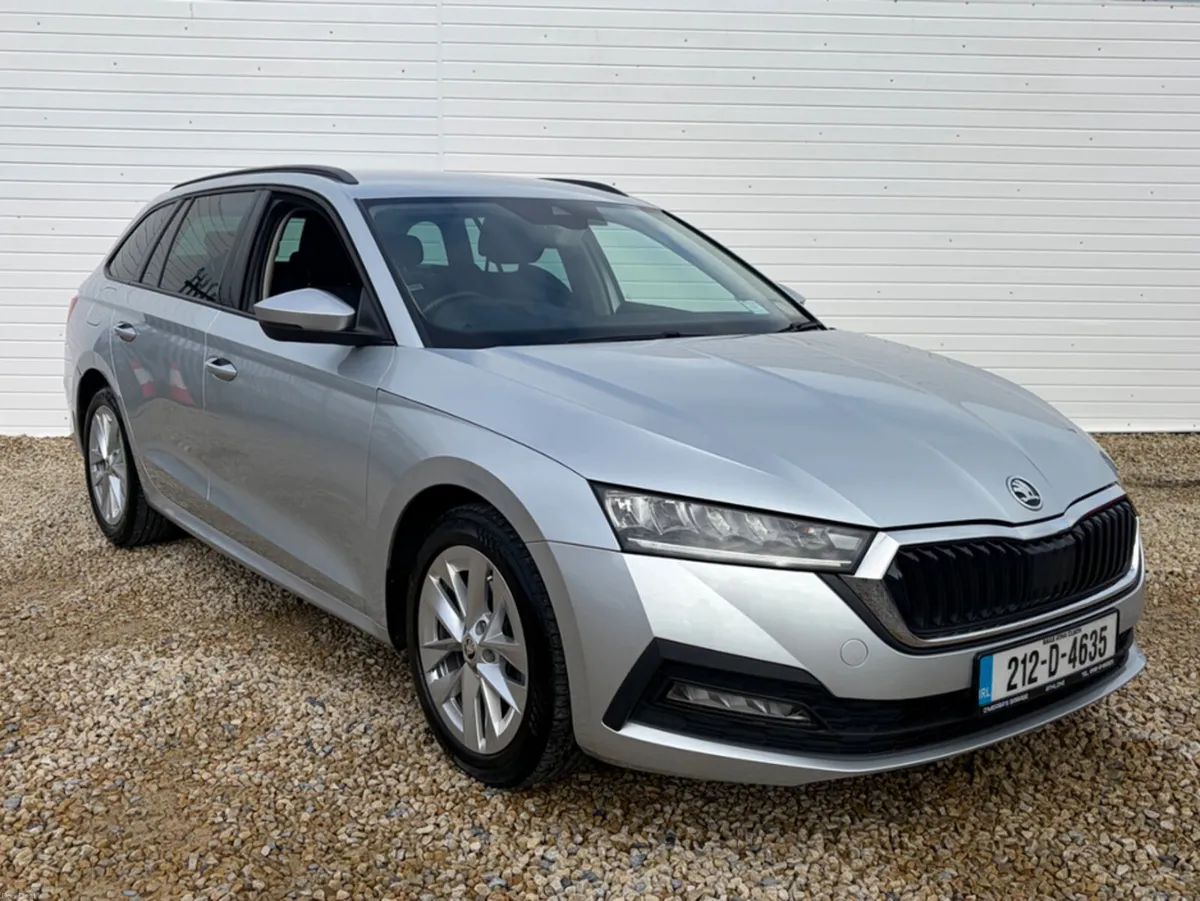 Skoda Octavia C AMBITION 2.0 TDI 115HP DSG 5DR AU - Image 2
