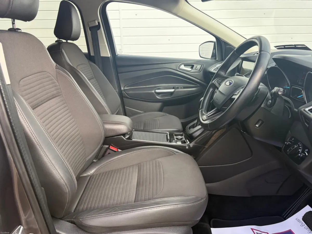 Ford Kuga TITANIUM 120PS POWERSHIFT FWD - Image 5