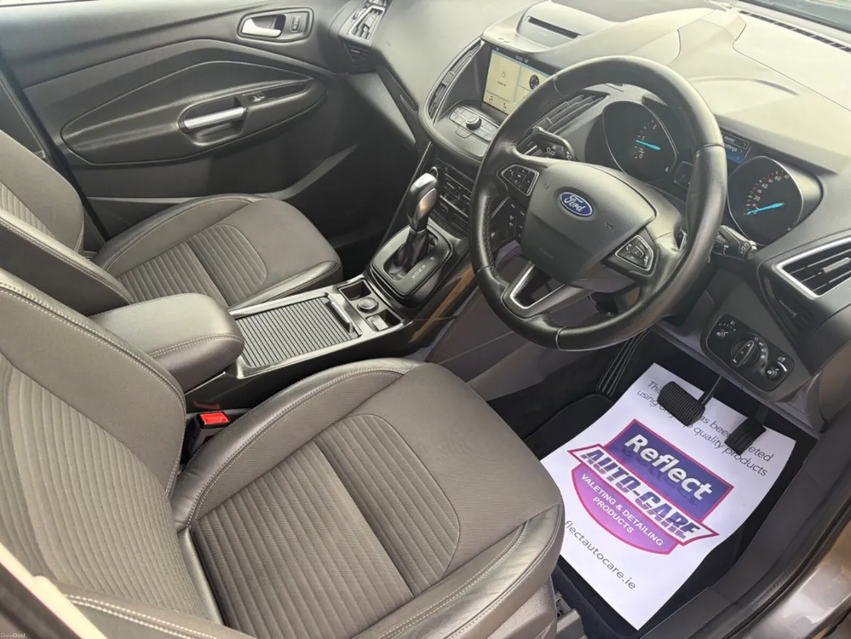 Ford Kuga TITANIUM 120PS POWERSHIFT FWD - Image 2