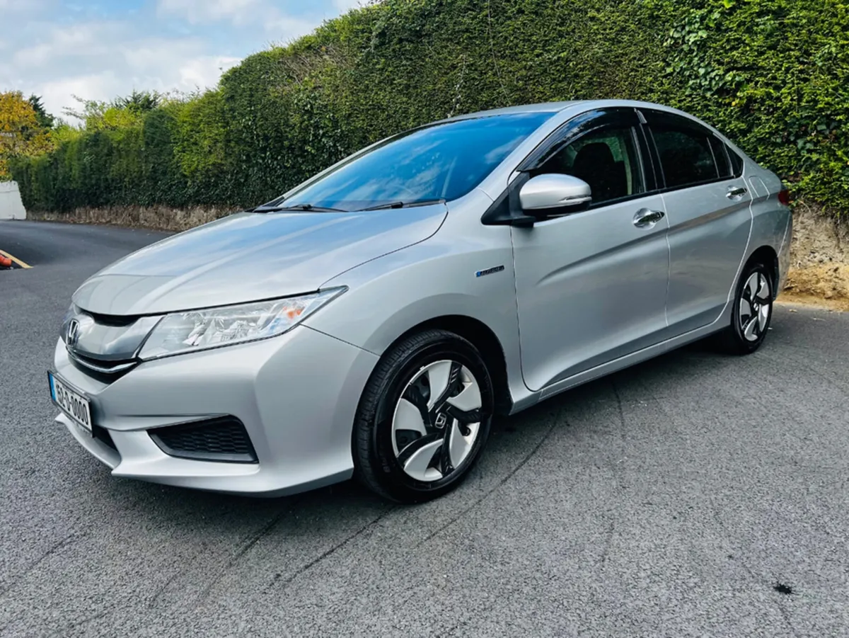 Honda Grace 1.5 HYBRID AUTOMATIC - Image 5