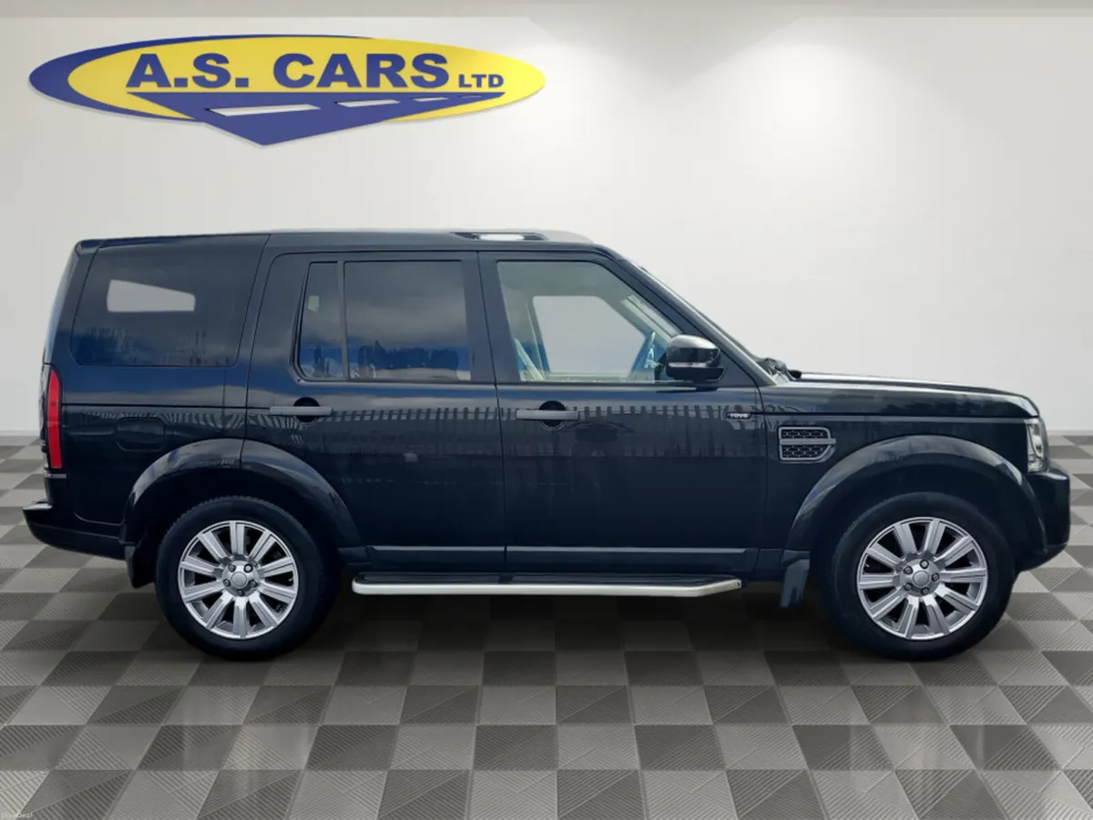 Land Rover Discovery 3.0 TDV6 AUTO - Image 3