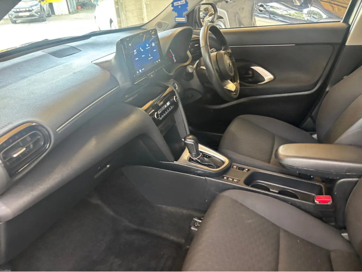 Toyota Yaris Cross LUNA 4DR AUTO - Image 4
