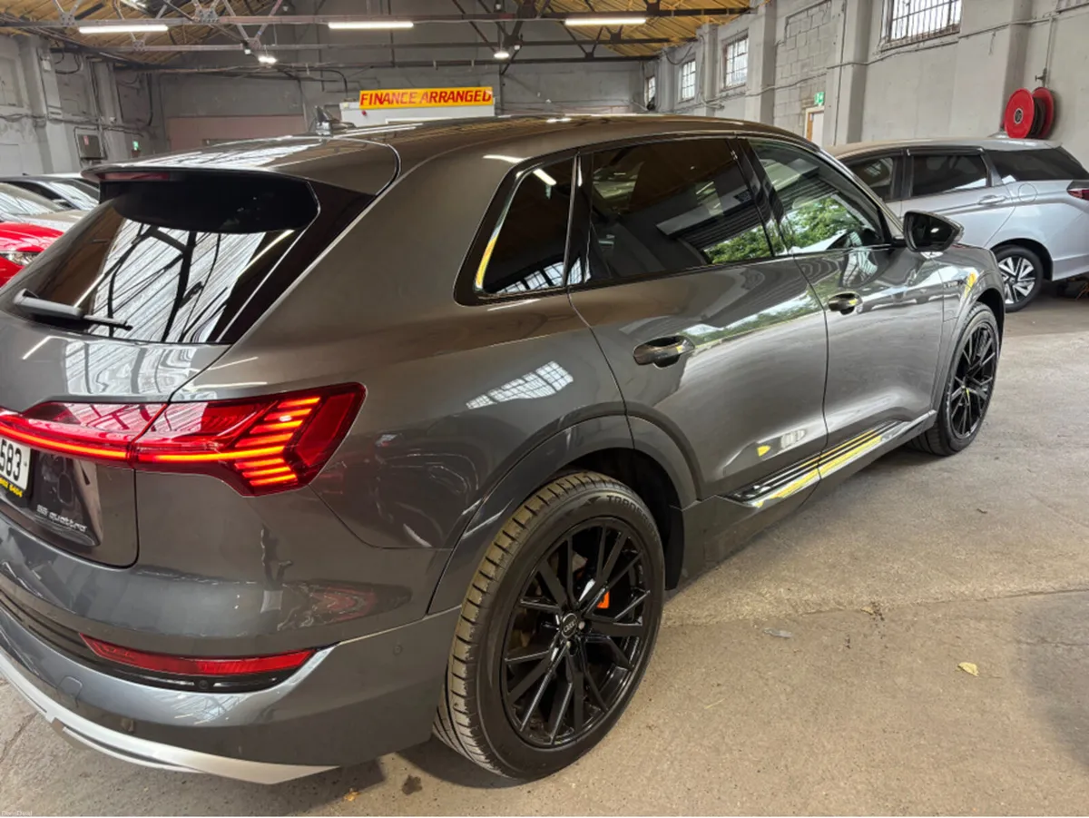 Audi e-tron 55 300KW Q S LINE 4DR Black Edition - Image 2