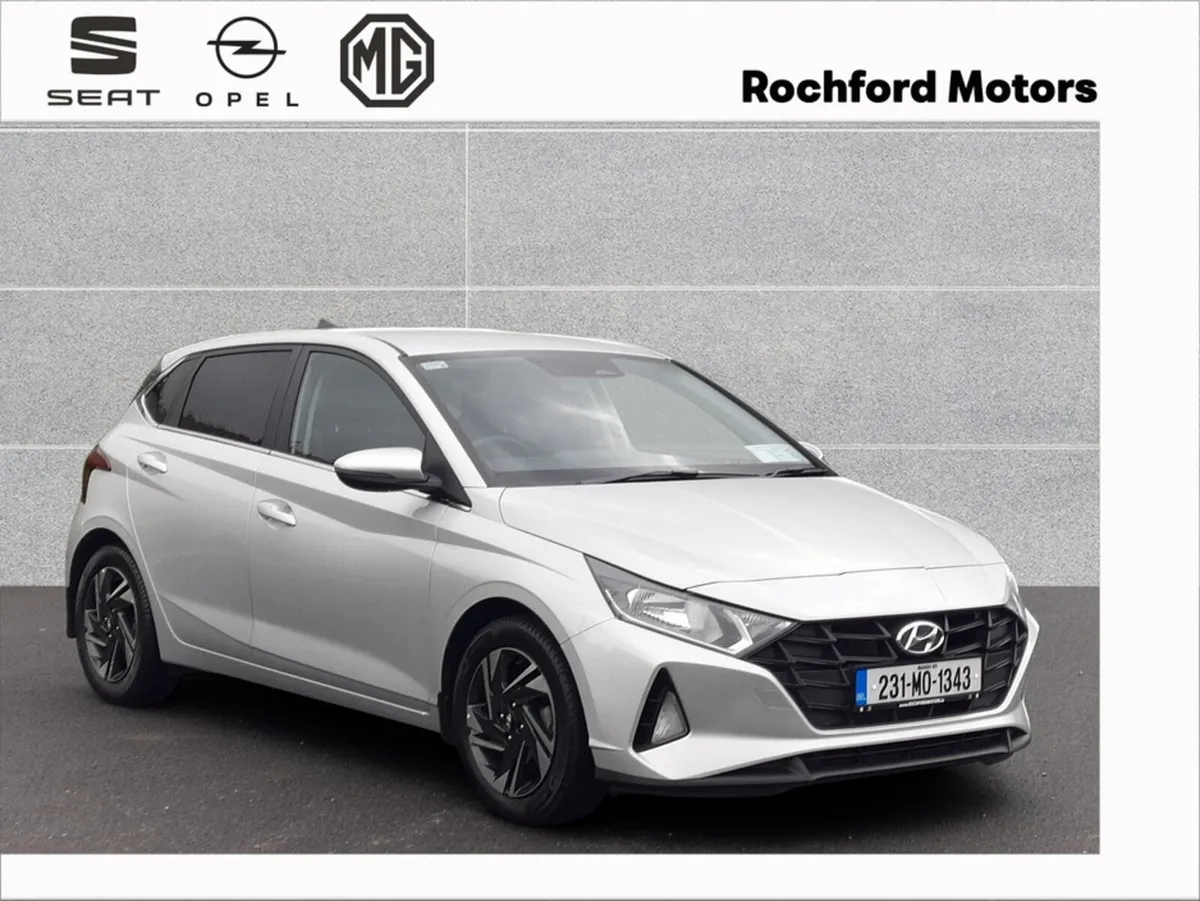 Hyundai i20 Deluxe Plus - Image 1