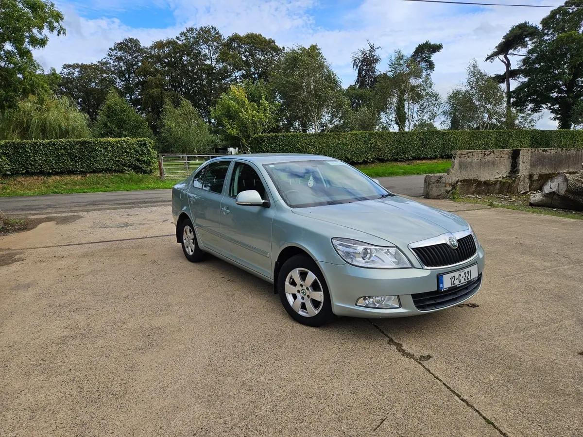 Skoda Octavia 1.6 automatic - Image 2