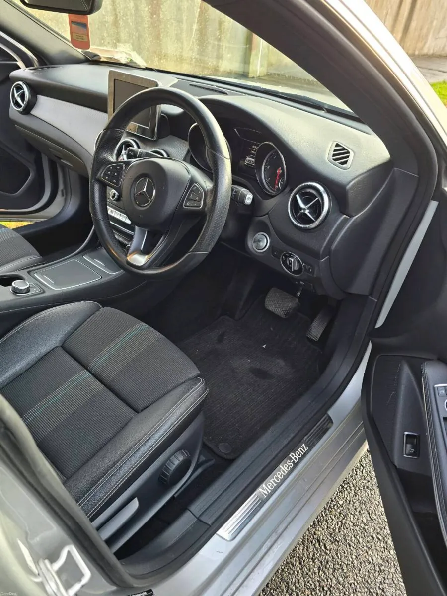 2017 Mercedes CLA 220 Auto. - Image 6