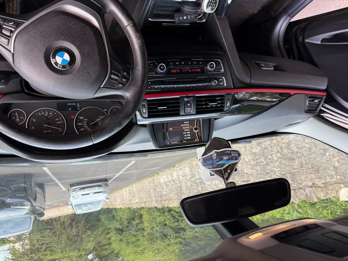 2014 bmw 318d - Image 2