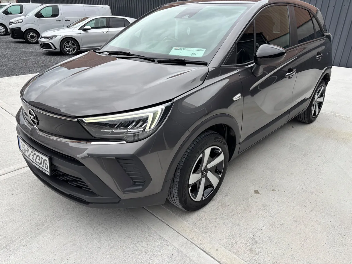 2023 Opel Crossland SC 1.5 Turbo D (110 PS)6 Speed - Image 2