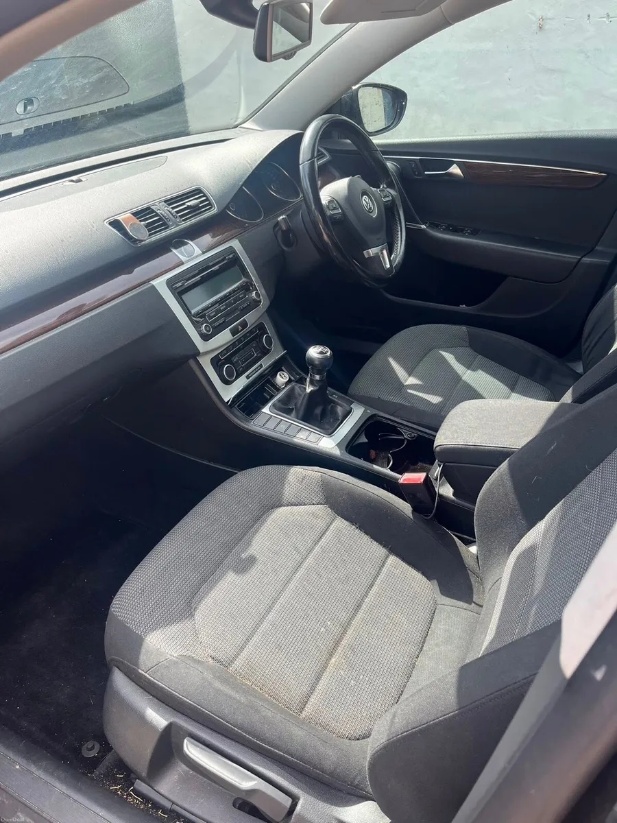 2011 Passat estate (1.6 diesel) - Image 5
