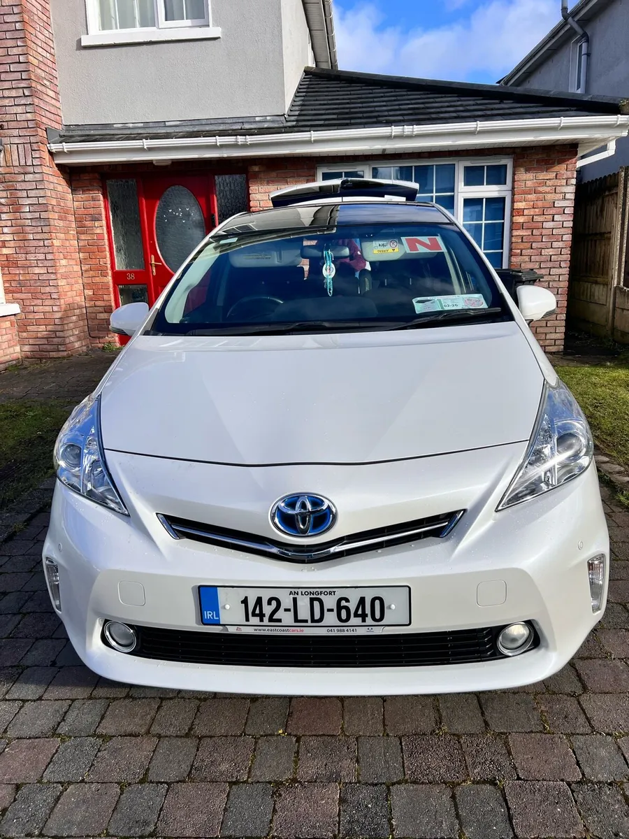 Toyota Prius 7 seater for sale - Image 1