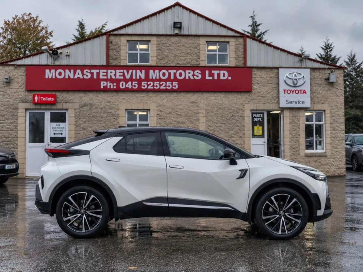 Toyota C-HR *ORIGINAL IRISH CAR*  HYBRID SOL - Image 3