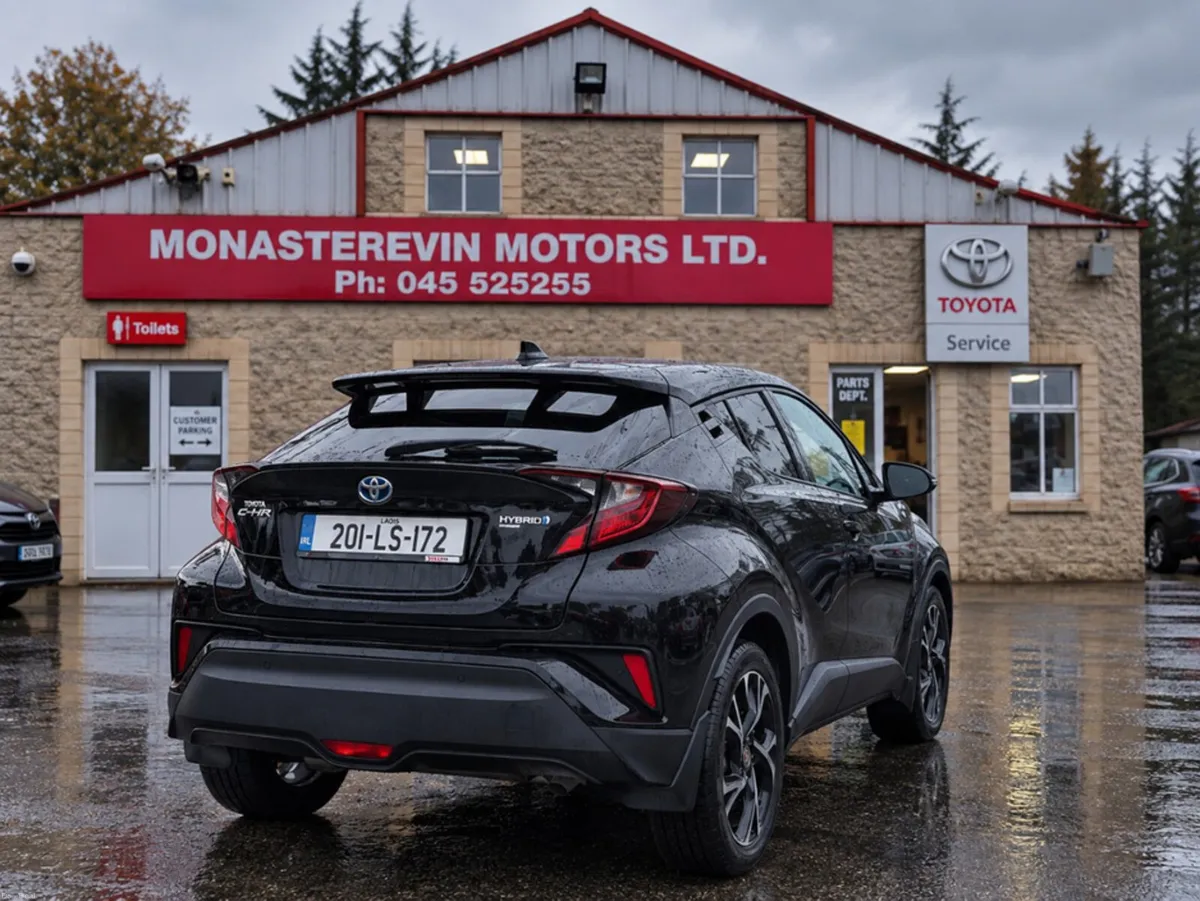 Toyota C-HR *ORIGINAL IRISH CAR*  1.8 HYBRID SPORT - Image 2