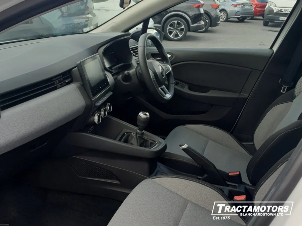 Renault Clio EVOLUTION TCE 90 E6E 5DR - Image 4