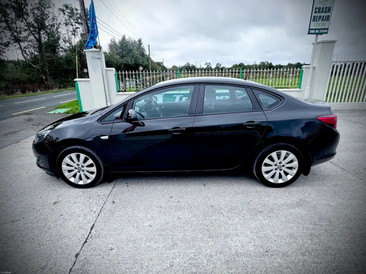 Opel Astra One Lady owner from new 1.4 cc Petrol - Image 4