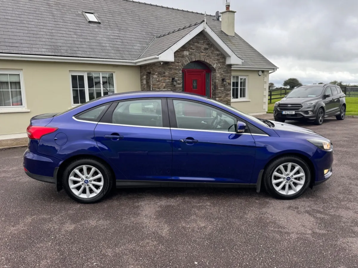 Ford Focus TITANIUM 1.5 TD 95PS 6SPEED 4DR - Image 4