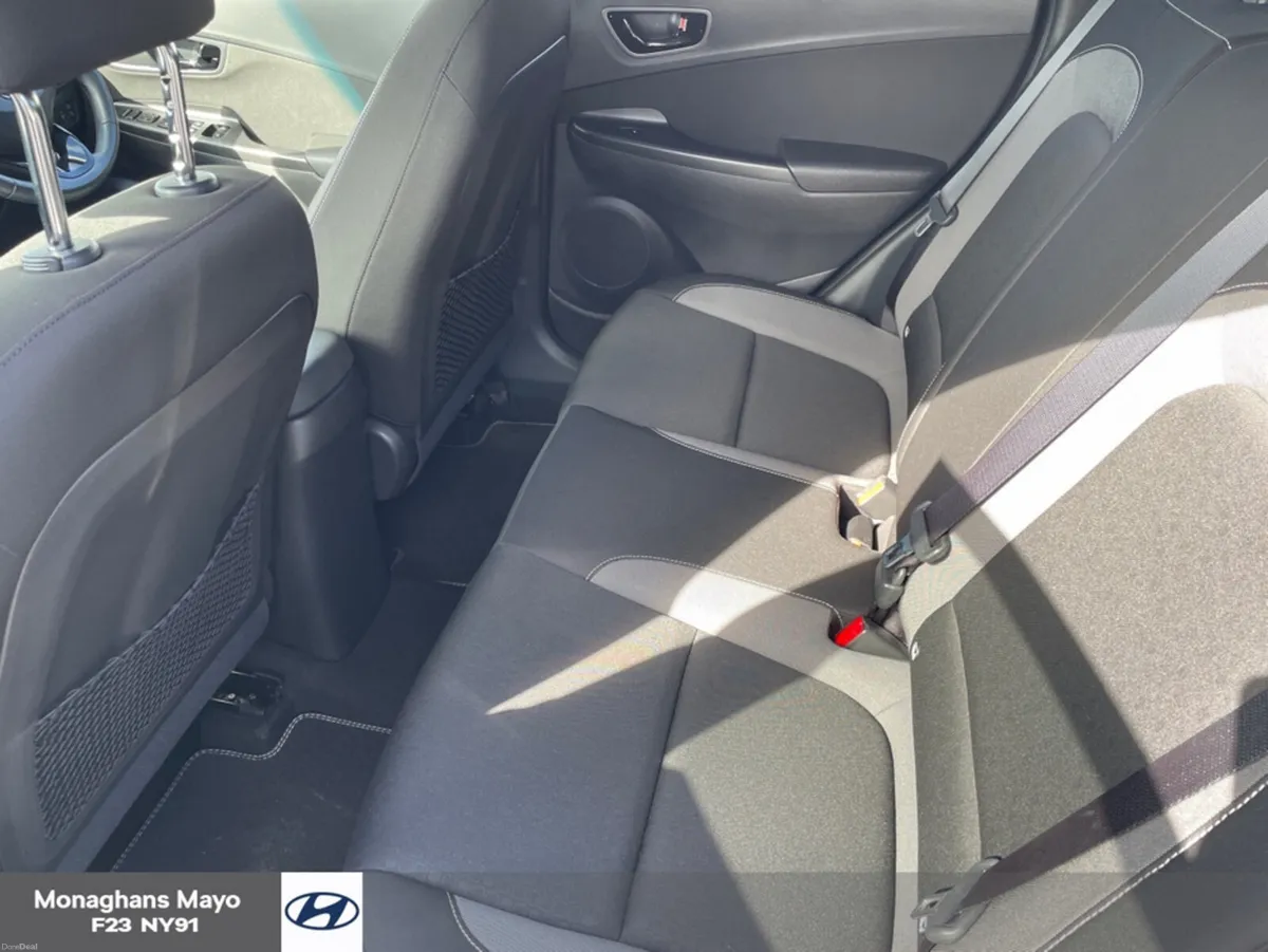 Hyundai KONA KAUAI EXECUTIVE 1.6 PETROL HYBRID HEV - Image 6