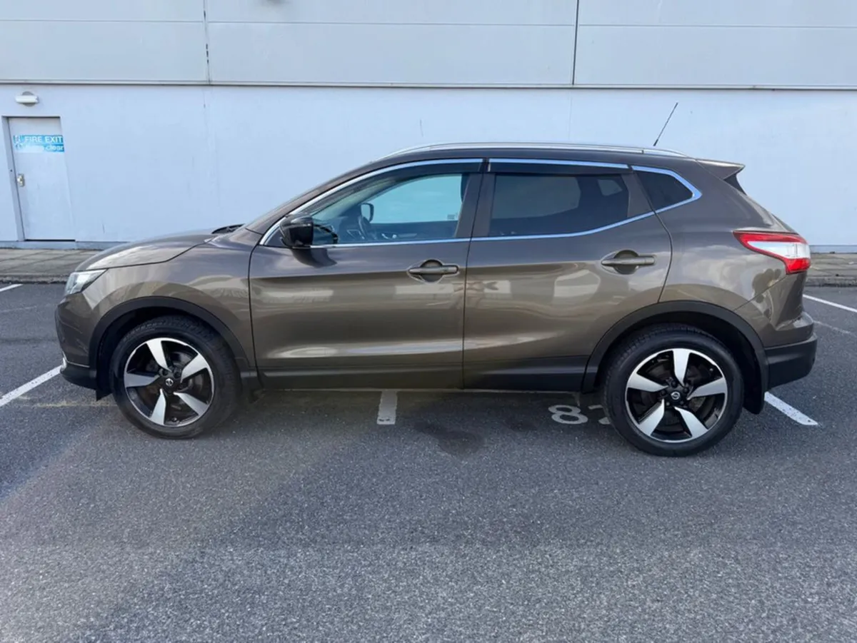 Nissan Qashqai 1.2 PETROL, RREMIUM SV MODEL, PAN R - Image 6
