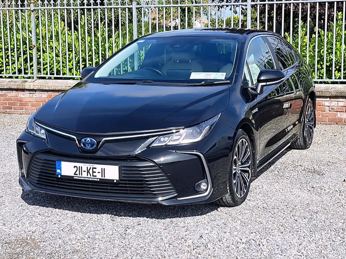 Toyota Corolla Luna Sport Hybrid Automatic - Image 2