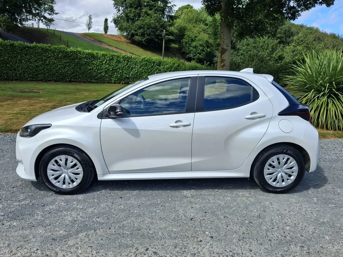 241 YARIS/MAZDA2  1.5L HYBRID/ AUTOMATIC - Image 5
