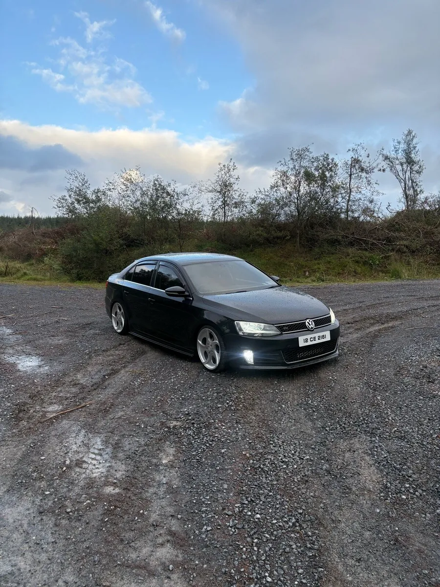 Volkswagen Jetta - Image 1