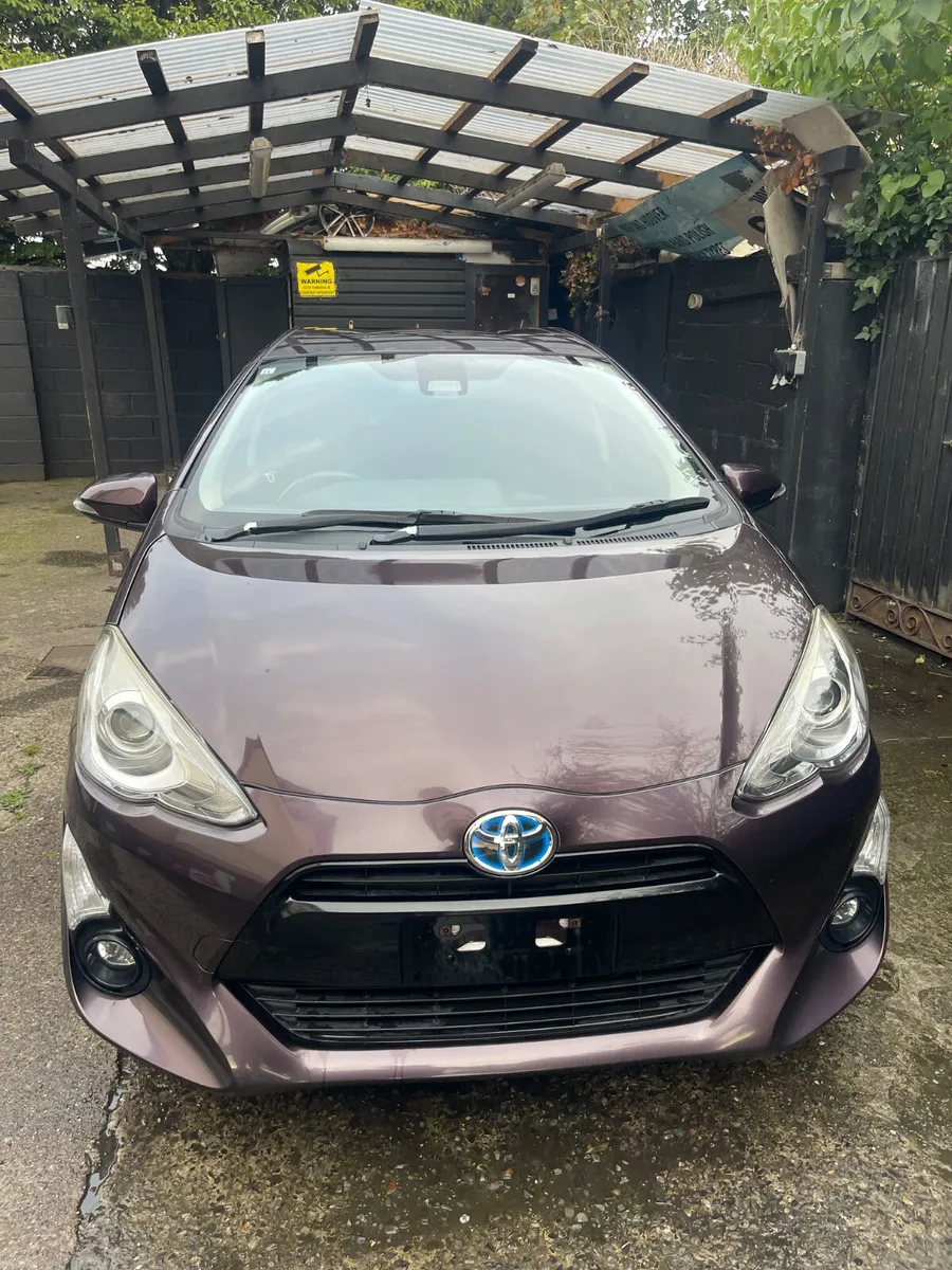 2015 Toyota Aqua purple hybrid automatic pushstart - Image 2