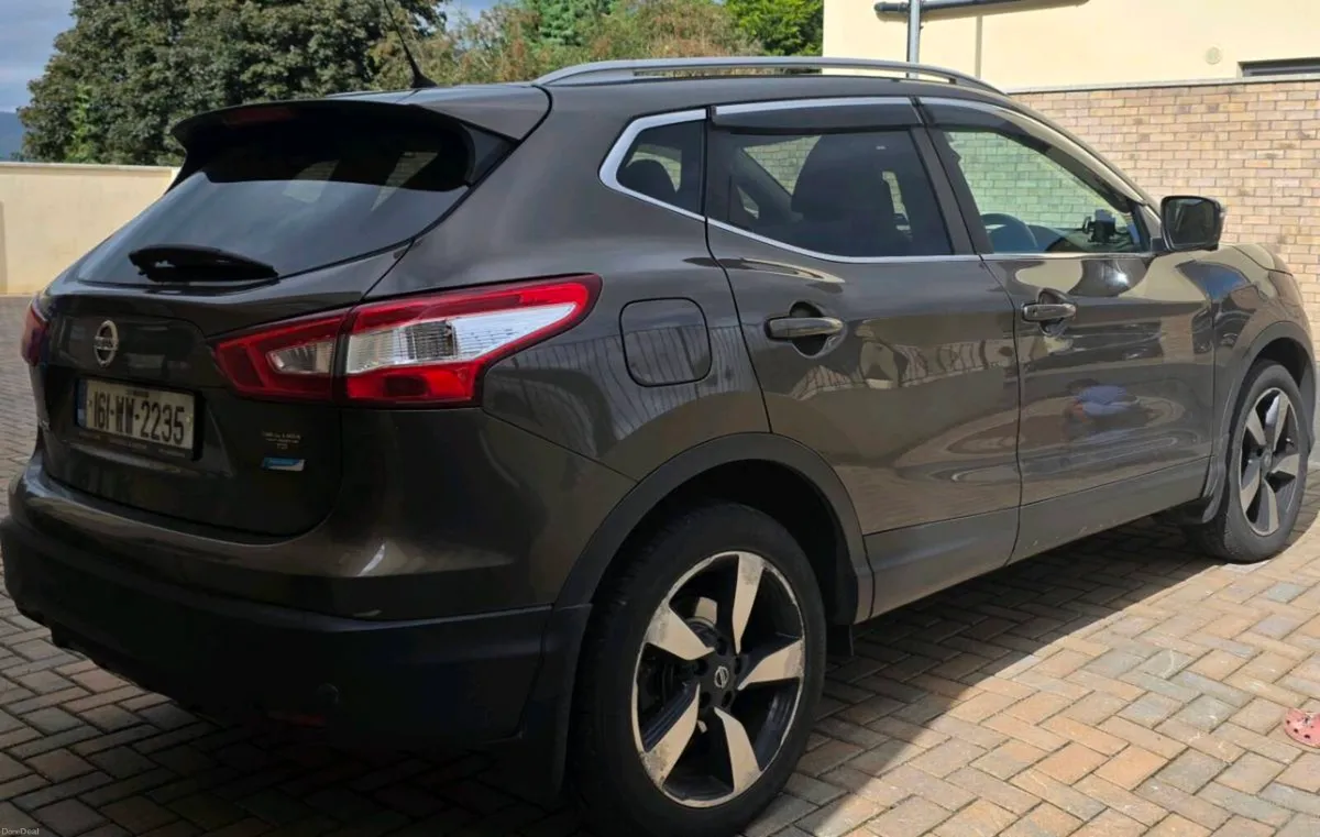 Nissan qashqai 1.5L  Diesel,  Brown - Image 2