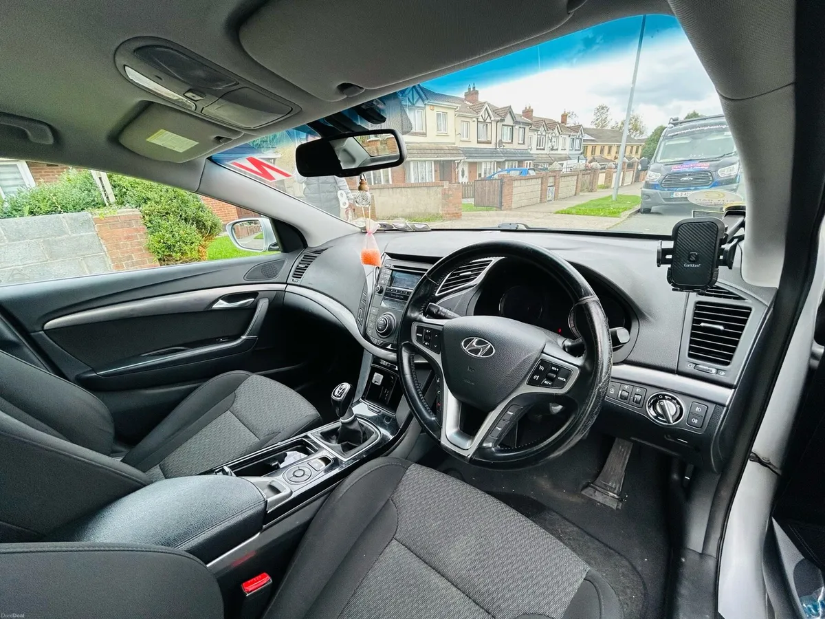 Car - Image 5