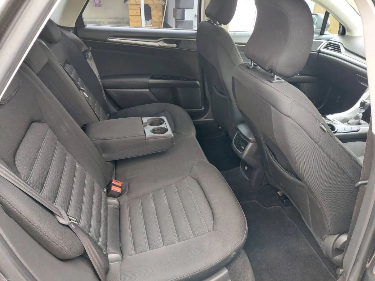 Ford mondeo - Image 6