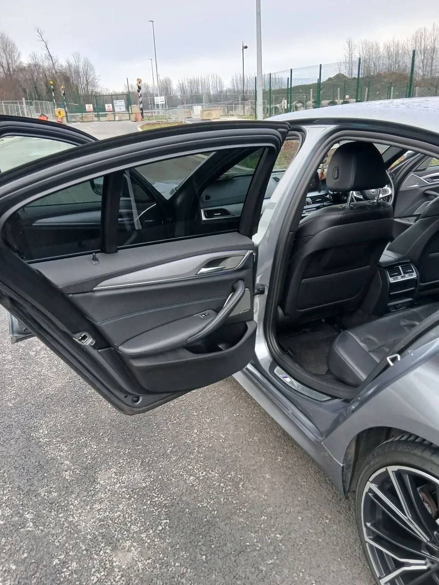 BMW 5-Series 2018 - Image 6