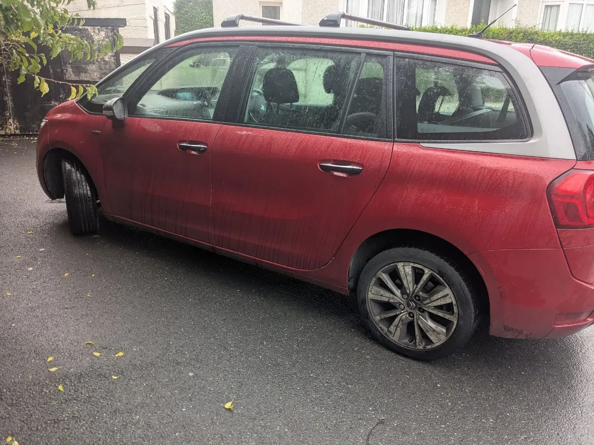 Citroen C4 2015 - 7 seater - Image 6
